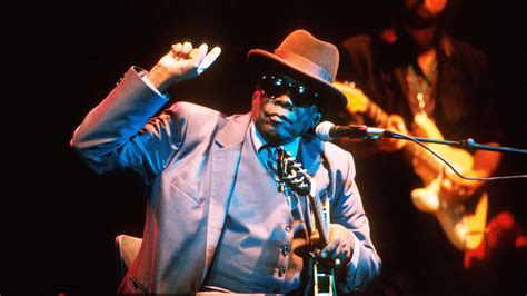 John Lee Hooker (Coahoma County, Mississippi, August 22, 1917 – Los Altos, California, June 21, 2001) was a highly influential American blues singer, guitarist and songwriter. John Lee Hooker could be said to embody his own unique genre of the blues , often incorporating the boogie-woogie piano style and a driving rhythm into his masterful …